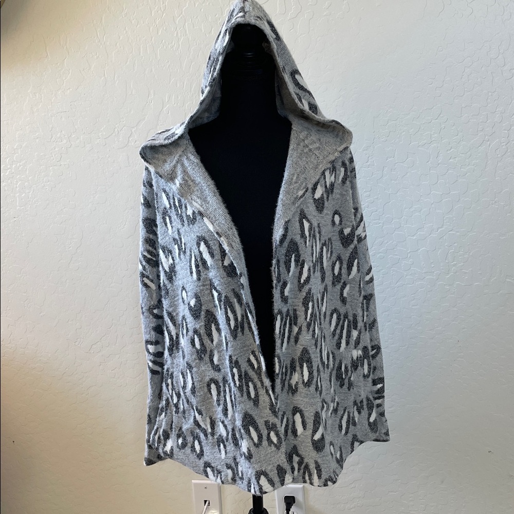 BB Dakota Gray Leopard Print Hooded Cardigan